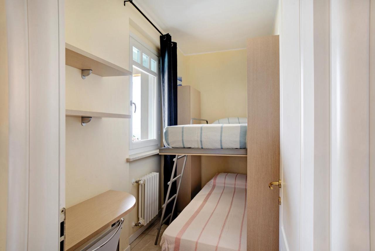 Casa Miradore 600 Mt Dal Mare Imperia Luaran gambar