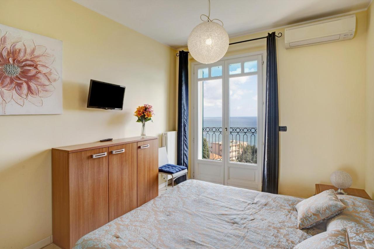 Casa Miradore 600 Mt Dal Mare Imperia Luaran gambar
